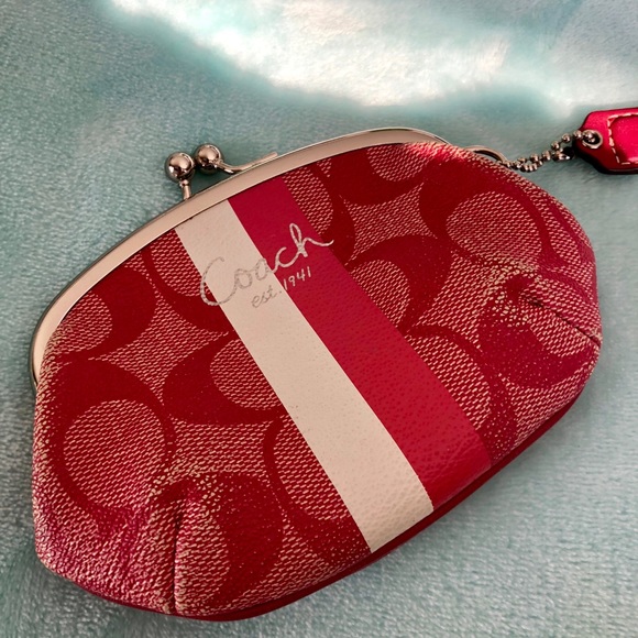 ✨NOT FOR SALE - Traded✨COACH Leather Coin Purse - Picture 3 of 8